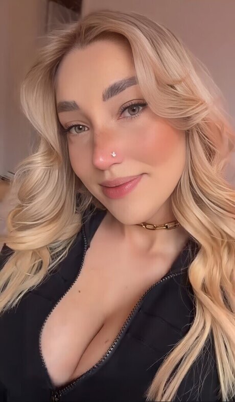 Starletnova Nacktbilder OnlyFans geleakt