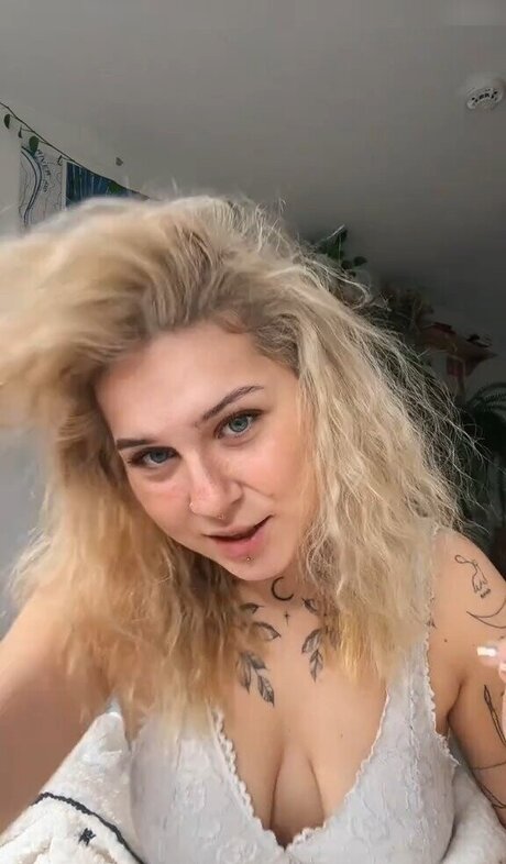 Viky kid Nacktpornos auf OnlyFans