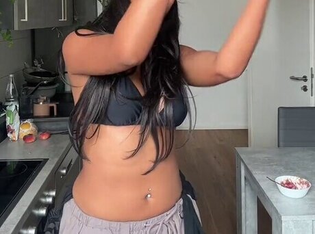 Shaggy Baggy OnlyFans Arsch Leak