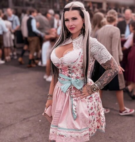 Lyn k44 Neue geleakte OnlyFans-Inhalte