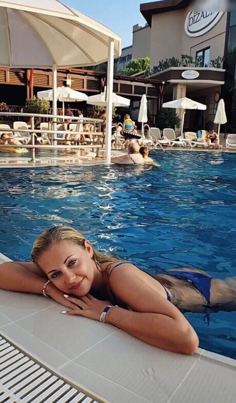 Sarah Milkowski Nacktbilder von OnlyFans