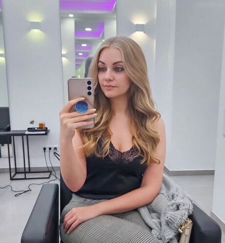 Sarah Milkowski NurlyFans-Brüste