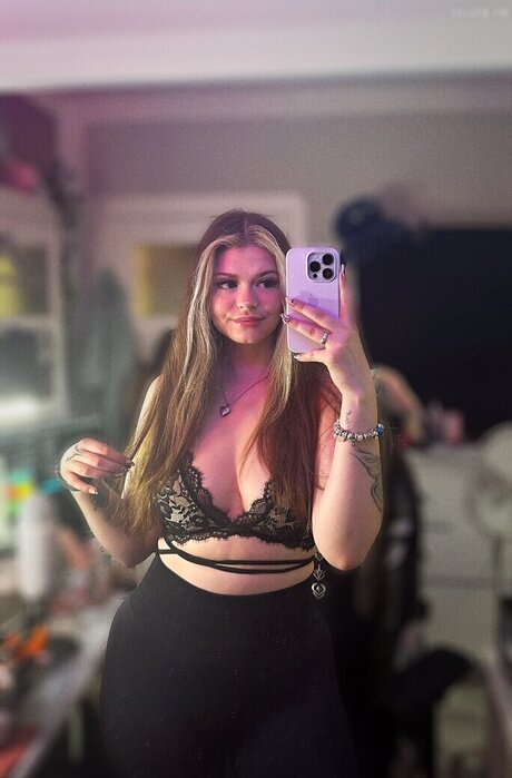 Feneliactx OnlyFans-Leak