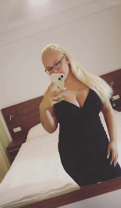 lenakpl23 Leaks von OnlyFans