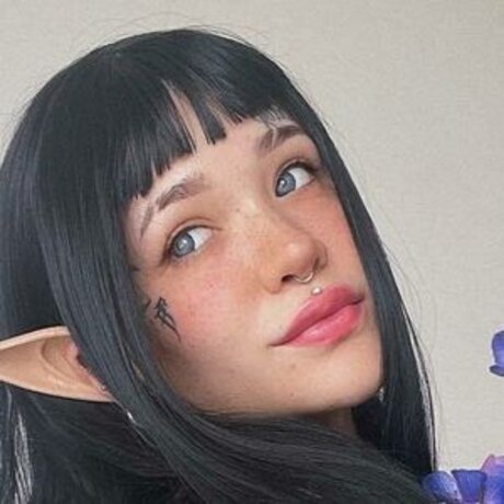 Blephs OnlyFans nackte Brüste