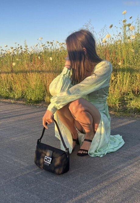 Upskirt Candids Model OnlyFans Foto