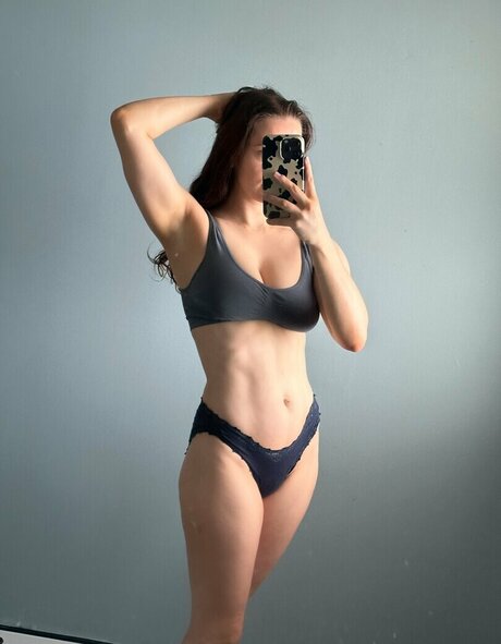 Nichameleon OnlyFans Nacktfotos