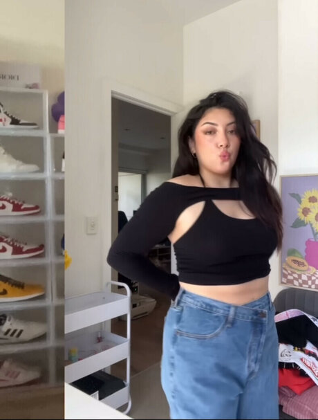 ASMR JADE OnlyFans gratis