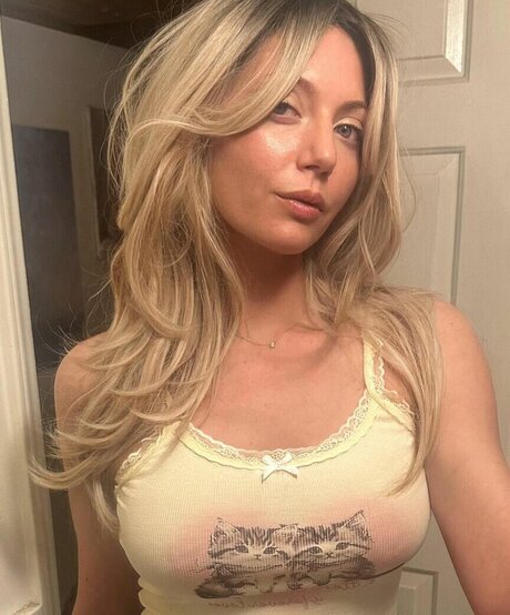 Theoreticalresearch Nacktbilder-Leaks von OnlyFans