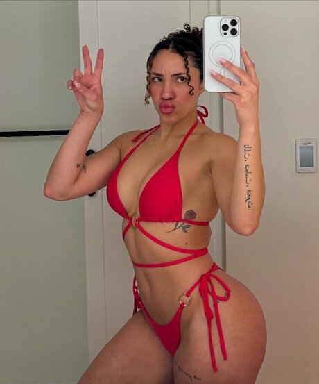 verrückte onlyfans kostenlos nackt Selfie