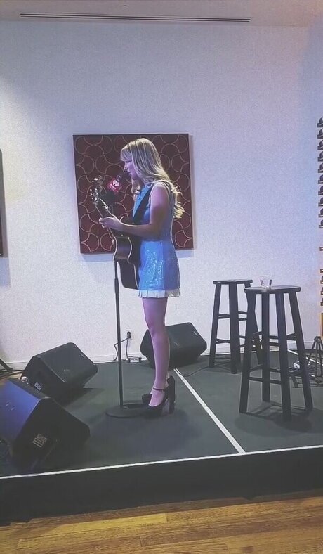 Mckenna Grace Bilder OnlyFans