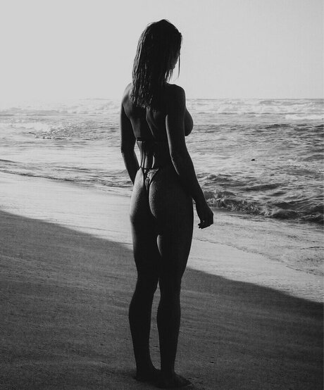 Vivaz Magazine OnlyFans Pornografie