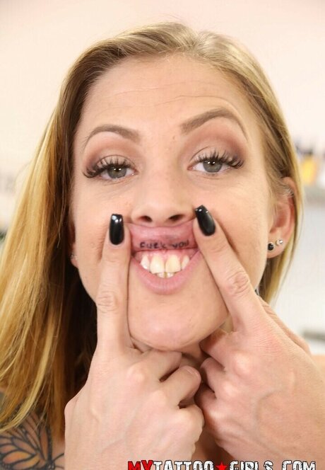 Leah Luv OnlyFans gratis