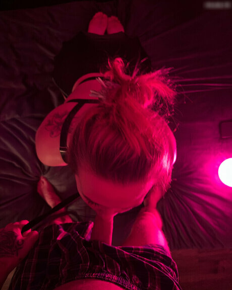 Gina EinfachAnders OnlyFans Model Bilder