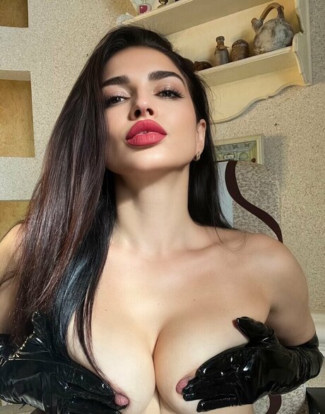 Caroline ASMR OnlyFans Sex