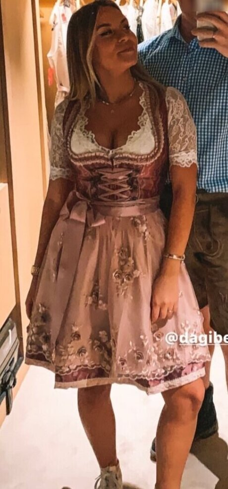 Dagi Bee Gratis OnlyFans