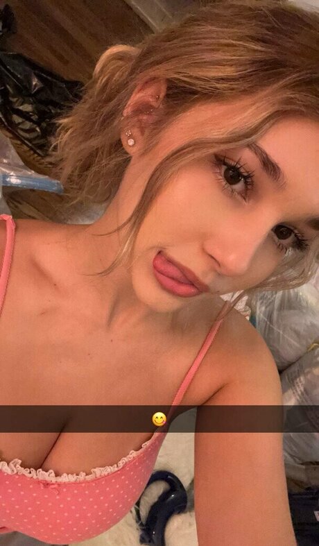 Sara Dobrik Nacktbilder auf OnlyFans