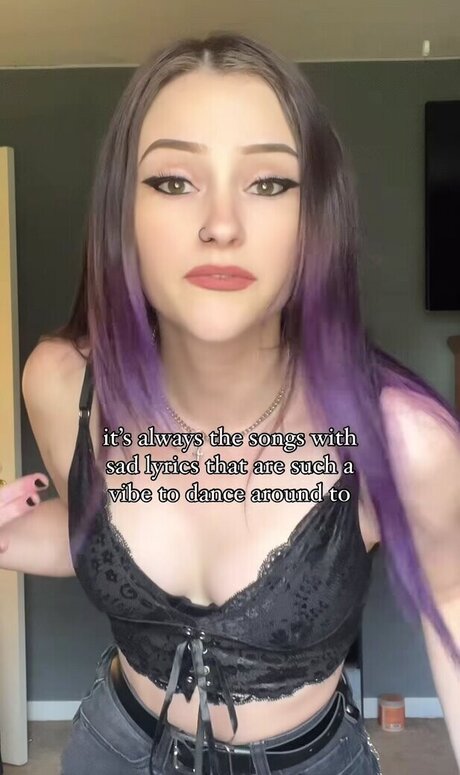 Megan Elizabeth Nacktpornos auf OnlyFans