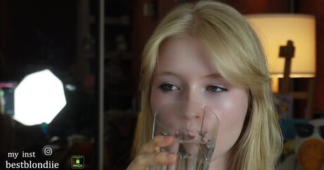 BestBlondiiecb OnlyFans Nacktbilder