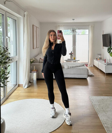 Lenaknk OnlyFans XXX