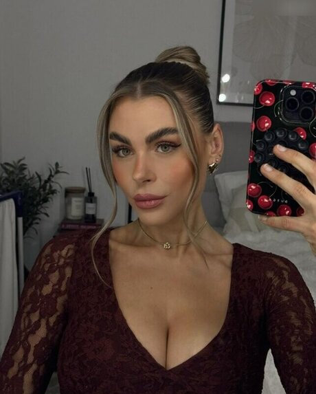 Lenaknk Neues OnlyFans