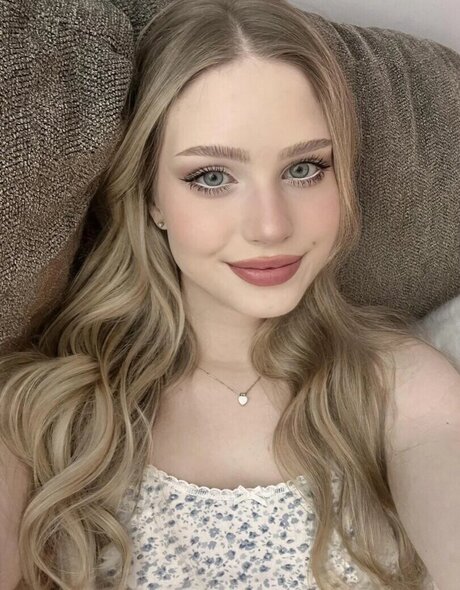 Ambieanne Brüste OnlyFans