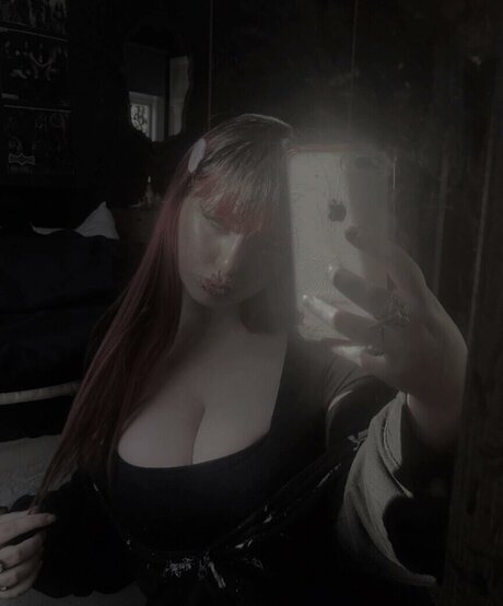 Livdracula OnlyFans-Bilder