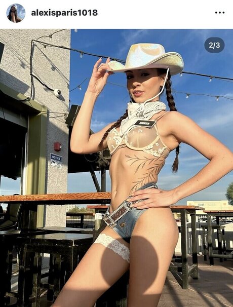 Lexxx x OnlyFans Bilder nackt