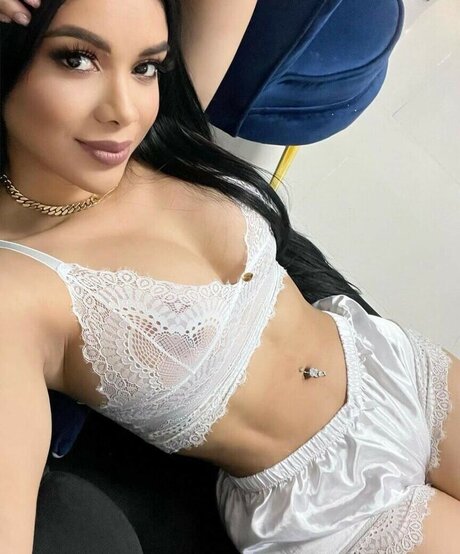 Anakarina Millan Nacktbilder von OnlyFans geleakt