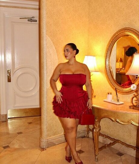 Katelyn Sade Füße OnlyFans