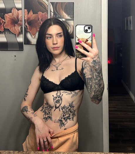 sadieeden_ OnlyFans Striptease