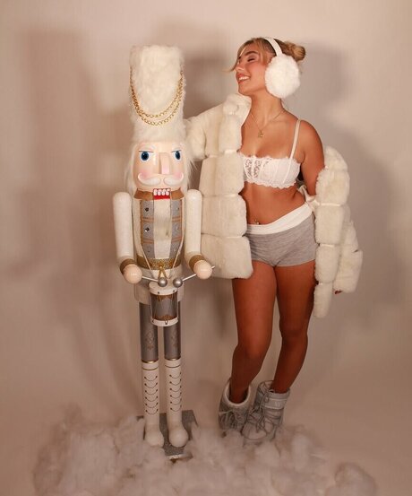 Rosie McClelland OnlyFans-Bilder