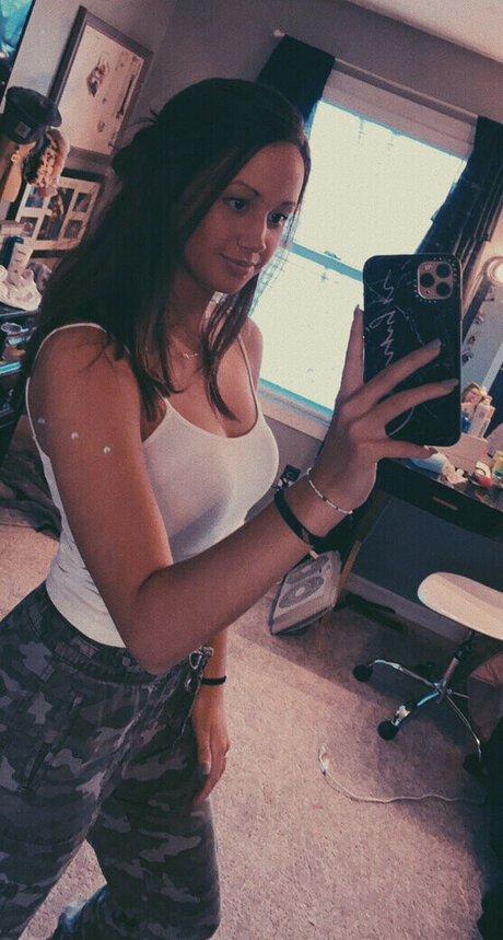 Camryn Blair Nacktbilder von OnlyFans