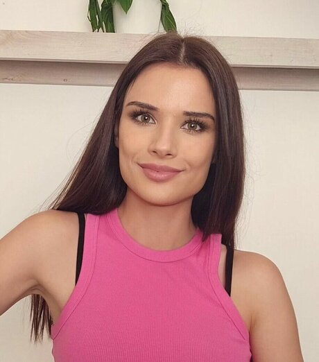 Starling ASMR Kostenloses OnlyFans