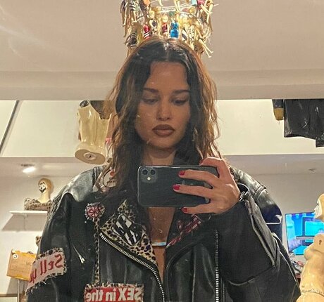 Tommy Genesis OnlyFans geleakt