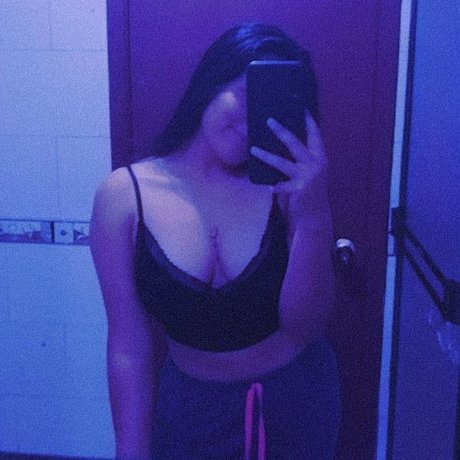 LAURA GOMEZ OnlyFans Inhaltstyp