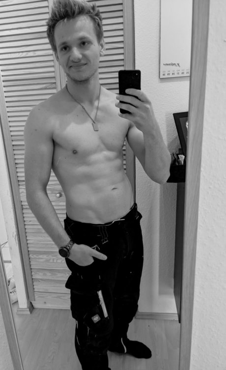 Lasse OnlyFans geleakte Brüste