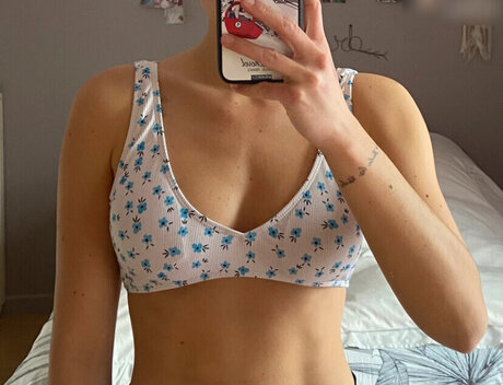 Vinted eBay NSFW OnlyFans