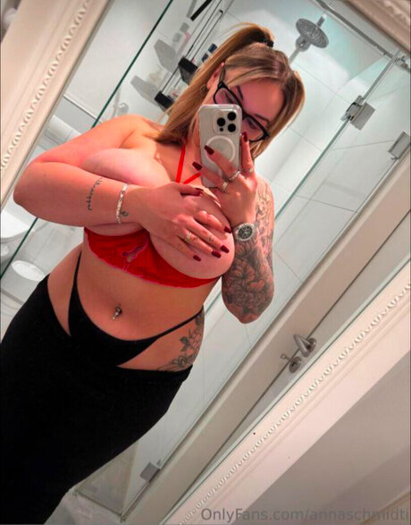 Anna Schmidt OnlyFans geleakter Pornografie