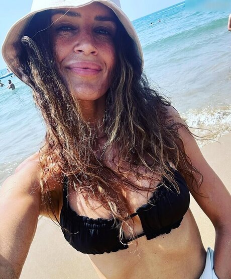 yoga asiatische onlyfans Pornos Beitrag