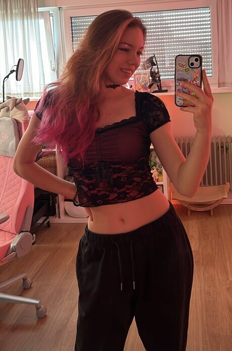 Roflgirl_ Leak von OnlyFans Pornografie