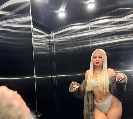 Lina Riccarda Nacktbilder von OnlyFans geleakt