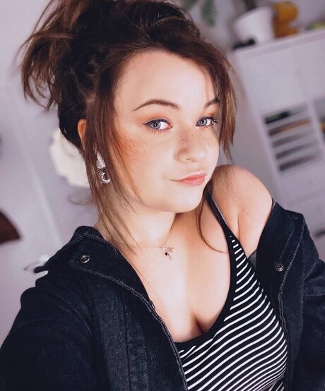 Lena Vanille OnlyFans-Fotos