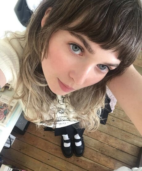 Meg Mills Nacktbilder von OnlyFans geleakt