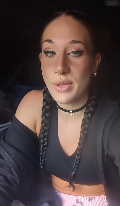 JuleTheFox Leaks OnlyFans