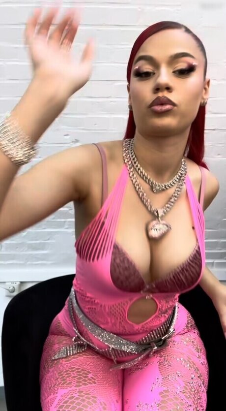 Badm mzjay OnlyFans Brüste Bild