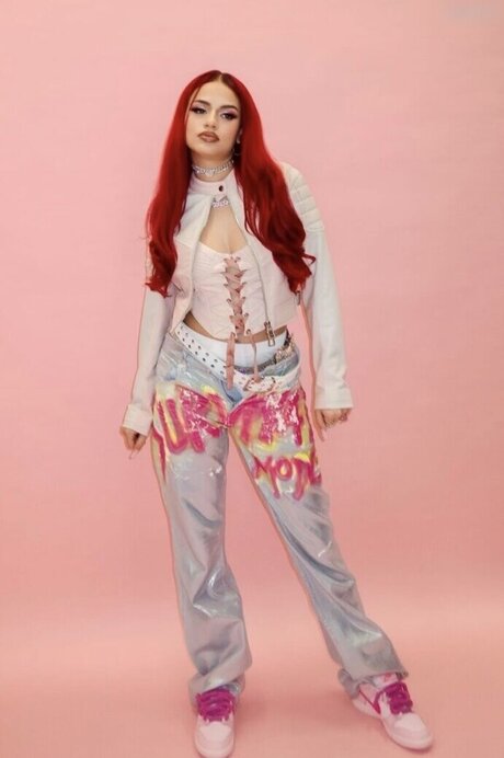 britische oma-onlyfans heiß nackt Beitrag