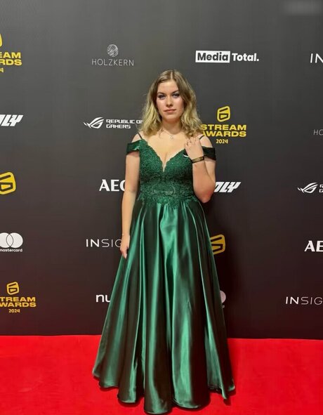 FormulaLena Nacktbilder von OnlyFans geleakt