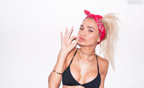Pia Mia Perez OnlyFans-Post