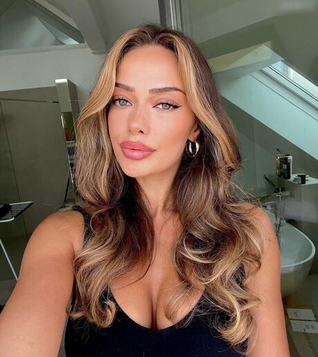 Camilla Nkenke OnlyFans schlank